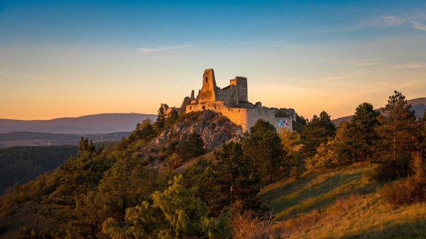 Tajemn hrad